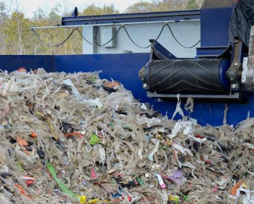 How Commercial Rubbish Removal Can Keep Your Business Premises Clean & Compliant