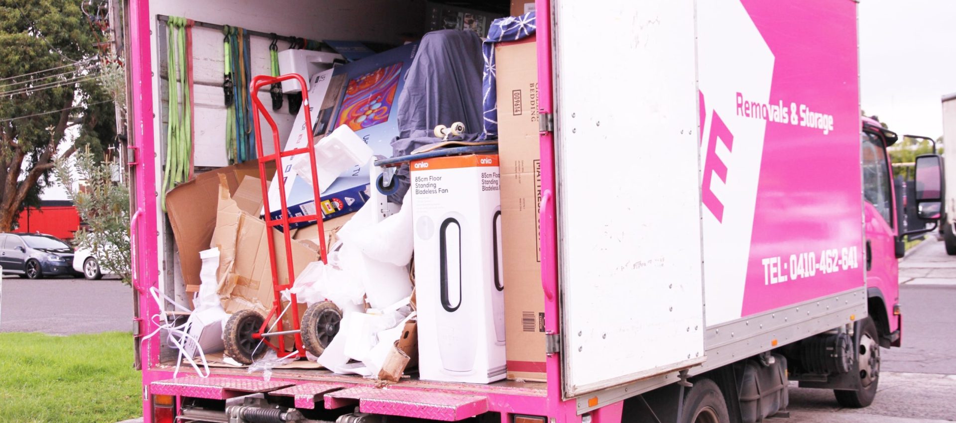 Why Hiring a Professional Rubbish Removal Company is Better Than a DIY Skip Bin