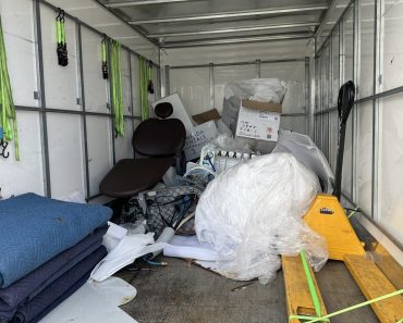 Why Hiring a Professional Rubbish Removal Company is Better Than a DIY Skip Bin